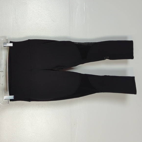 alo Cropped Length Leggings - Picture 1 of 11